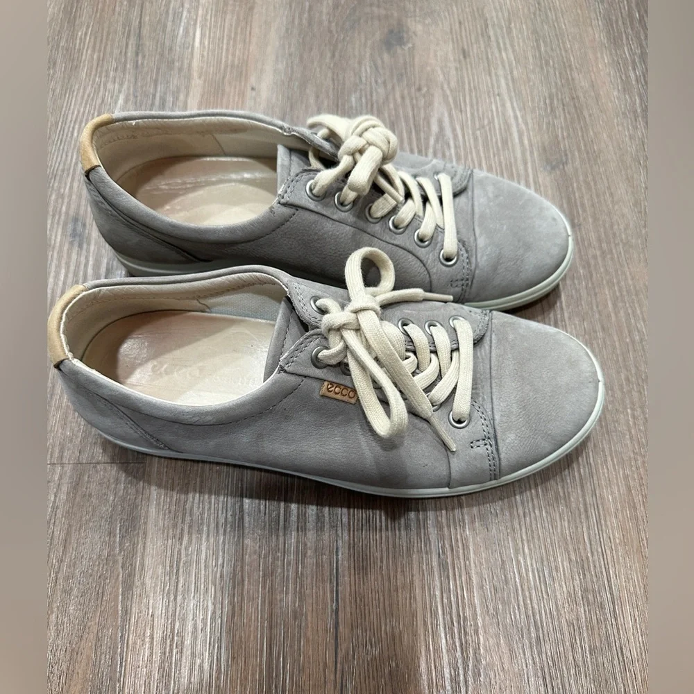 Ecco Soft 7‎ Women's Sneaker Gray Leather Sz 7